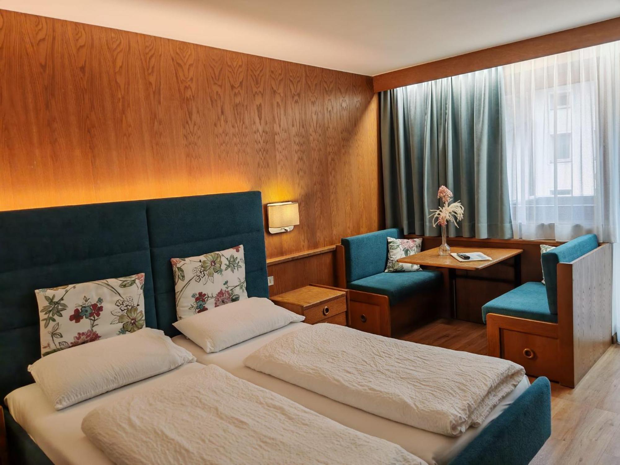 Hotel Alpenblick Sarentino Exterior photo